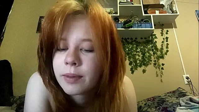 Snapshot of AnitaVanruiten chatting on 10.12.25 AnitaVanruiten online show from 10.12.25