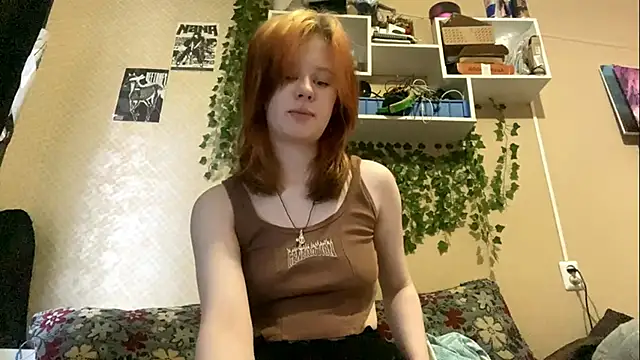 Snapshot of AnitaVanruiten chatting on 10.14.25 AnitaVanruiten online show from 10.14.25