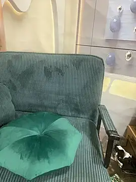 Azura a online show from 04.17.26