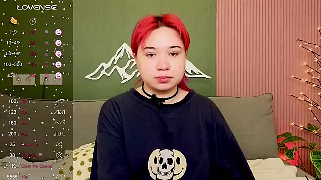 Klee Love online show from 10.20.25