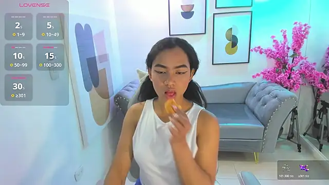 Juliie coper online show from 11.11.25