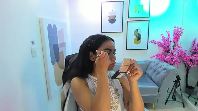 Juliie coper online show from 11.12.25