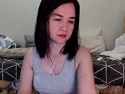 Snapshot of KissHott chatting on 05.04.26 KissHott online show from 05.04.26