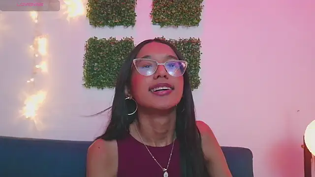 luna valen online show from 02.11.26