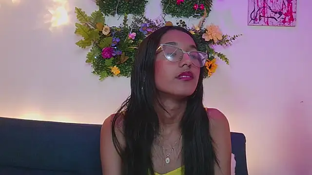 luna valen online show from 02.25.26