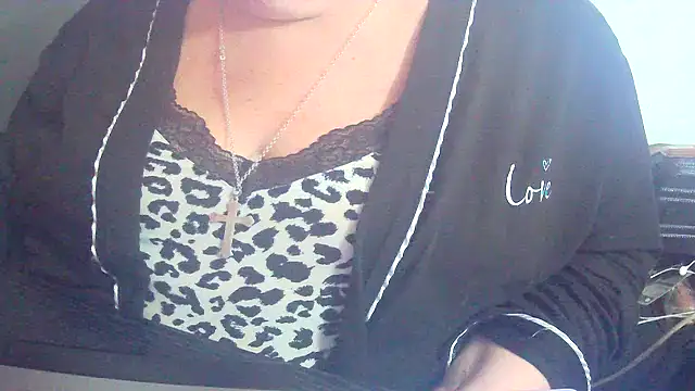 Playful MILF Demi online show from 04.10.26