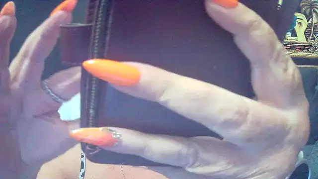 Playful MILF Demi online show from 07.29.26