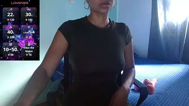Snapshot of Seductress_Malia chatting on 06.03.26 Seductress Malia online show from 06.03.26