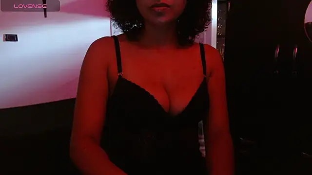 Snapshot of Seductress_Malia chatting on 07.03.26 Seductress Malia online show from 07.03.26