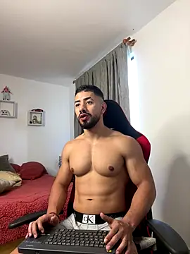 Ezzio Scolaro online show from 01.06.26