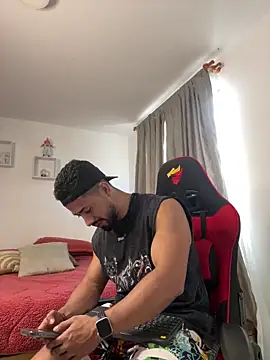 Ezzio Scolaro online show from 02.08.26