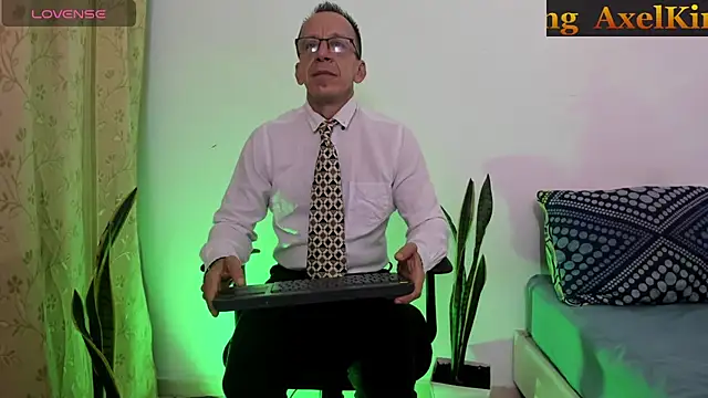  axelking  online show from 07.27.26