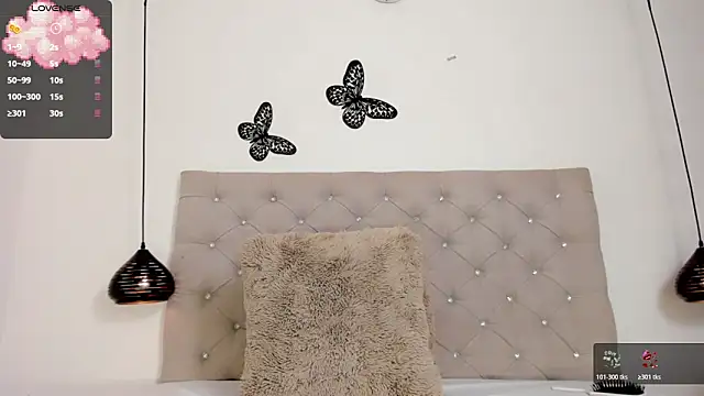 Snapshot of Rosse_Alice_ chatting on 10.24.25 Rosse Alice  online show from 10.24.25