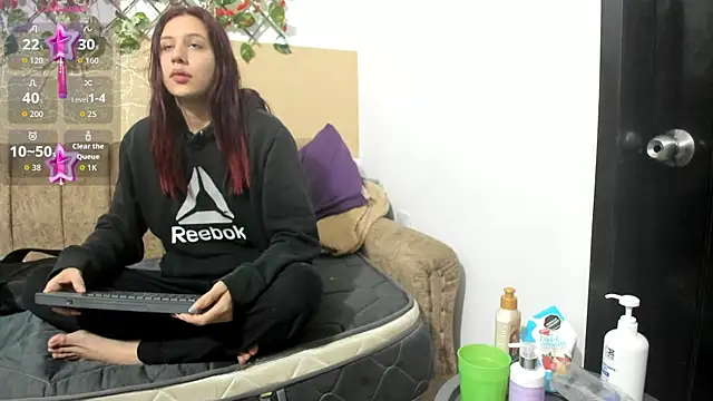 iisabella09 online show from 12.22.25