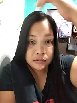 Snapshot of shyhotpinay_32 chatting on 10.24.25 shyhotpinay 32 online show from 10.24.25