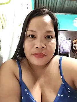 Snapshot of shyhotpinay_32 chatting on 10.26.25 shyhotpinay 32 online show from 10.26.25