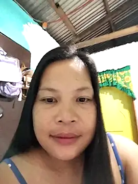 Snapshot of shyhotpinay_32 chatting on 11.18.25 shyhotpinay 32 online show from 11.18.25