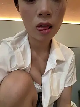 Snapshot of qingzi1218 chatting on 04.05.26 qingzi1218 online show from 04.05.26