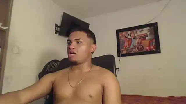 Snapshot of Jorgemk chatting on 11.08.25 Jorgemk online show from 11.08.25