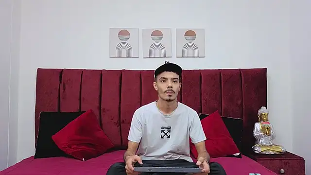 Timothe Evans online show from 10.08.25