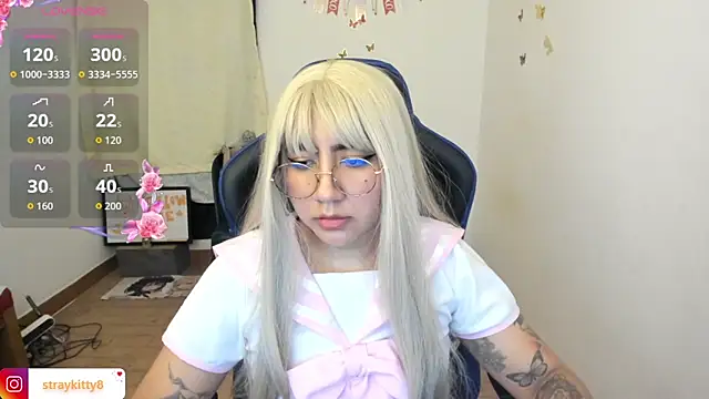 LoveLyy- online show from 04.10.26