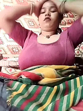 Snapshot of Rashilee_bhabhi chatting on 10.15.25 Rashilee bhabhi online show from 10.15.25