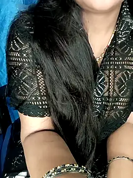 Snapshot of Rashmi_011 chatting on 04.28.26 Rashmi 011 online show from 04.28.26