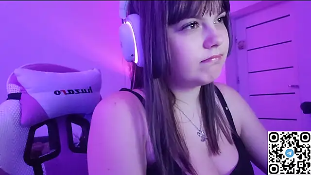 KristiBloom online show from 12.15.25