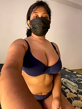 Monica  Bellucci   online show from 11.16.25