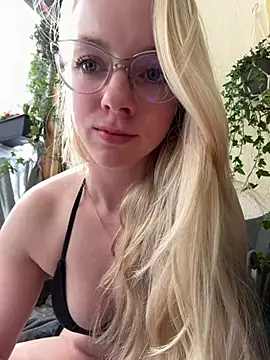 LinaLeana online show from 04.01.26