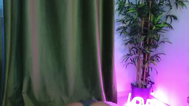 Snapshot of Ashley_luxx chatting on 01.17.26 Ashley luxx online show from 01.17.26