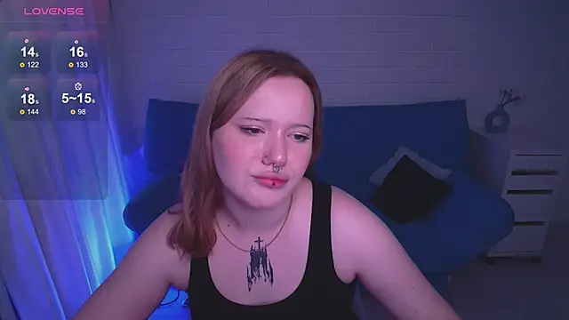 AuroraMour online show from 10.18.25