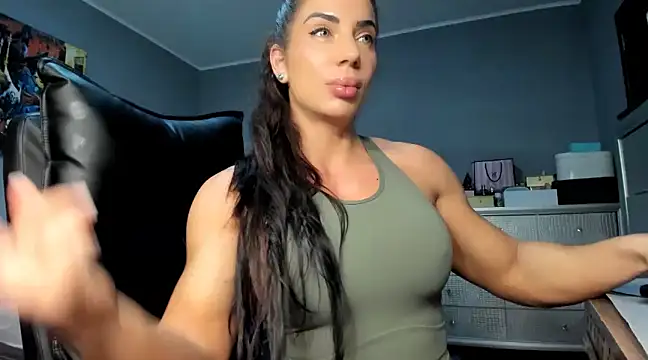 Snapshot of Alesyamuscledoll@xh chatting on 03.16.25 Alesyamuscledollxh online show from 03.16.25