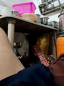 Snapshot of deepti_07 chatting on 10.09.25 deepti 07 online show from 10.09.25