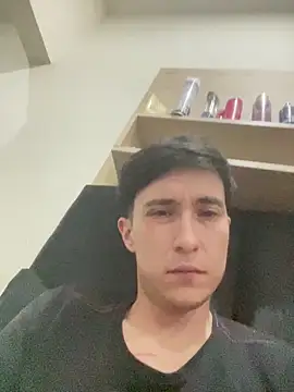 nicollylazulli online show from 11.15.25