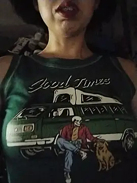 Snapshot of Lollysmile26 chatting on 10.31.25 Lollysmile26 online show from 10.31.25