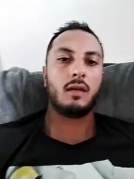 Snapshot of chocoman3 chatting on 10.08.25 chocoman3 online show from 10.08.25