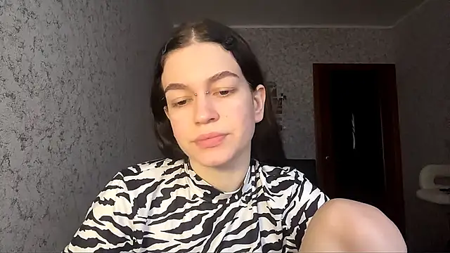 Snapshot of Wallazar_cute chatting on 10.21.25 Wallazar cute online show from 10.21.25