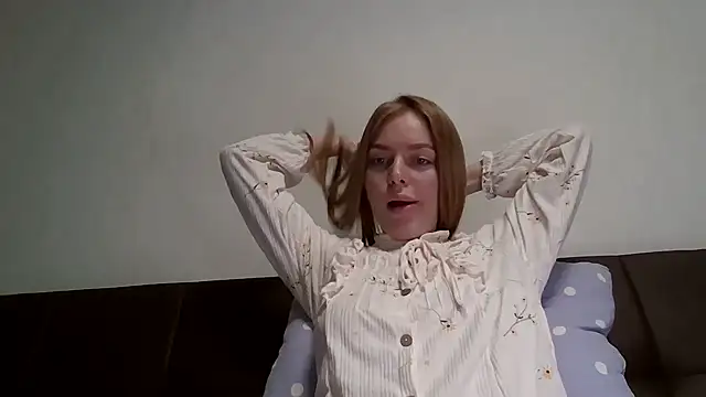 Snapshot of Selynora chatting on 03.16.26 Selynora online show from 03.16.26