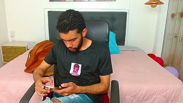 andresnoir  online show from 12.18.25