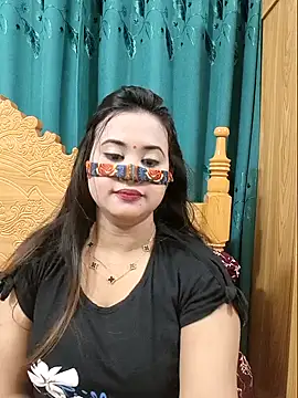 Snapshot of Beauty_Queen_Soniya chatting on 05.19.26 Beauty Queen Soniya online show from 05.19.26
