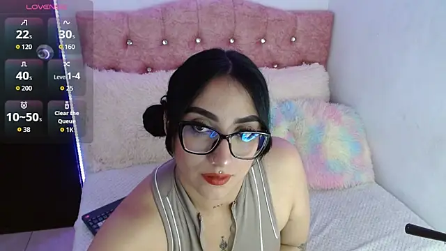 SeleneMore online show from 12.04.25