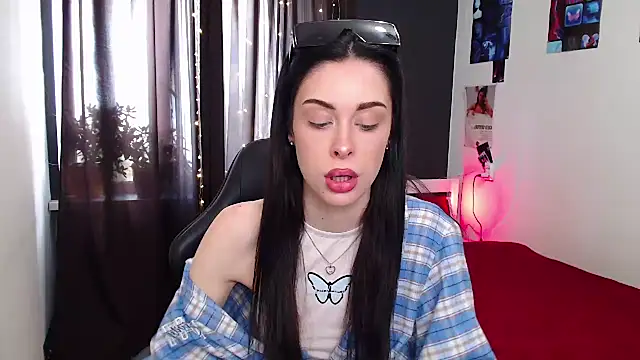 ariel is on vacation online show from 10.21.25