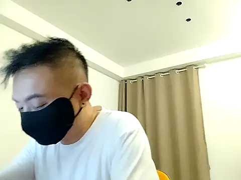 Snapshot of joneslau88 chatting on 10.23.25 joneslau88 online show from 10.23.25