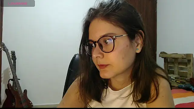 CarlaLorez online show from 04.10.26