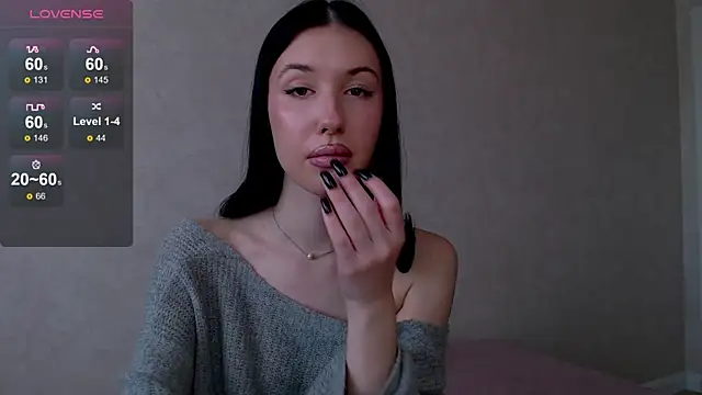 Snapshot of Isabella_Fontana chatting on 10.13.25 Isabella Fontana online show from 10.13.25