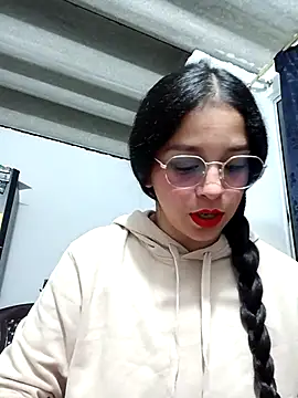 Snapshot of Eloisa_smith chatting on 10.12.25 Eloisa smith online show from 10.12.25