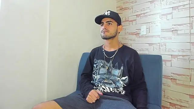 Snapshot of Master_King_Crazzy777 chatting on 10.10.25 Master King Crazzy777 online show from 10.10.25