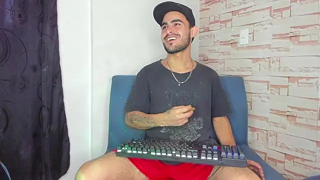 Snapshot of Master_King_Crazzy777 chatting on 10.17.25 Master King Crazzy777 online show from 10.17.25