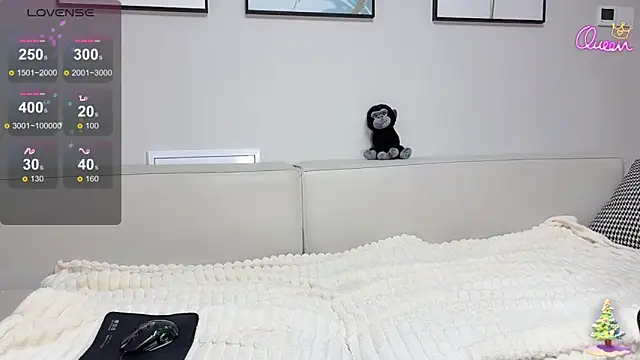 Snapshot of Alyssa-8 chatting on 02.24.26 Alyssa-8 online show from 02.24.26